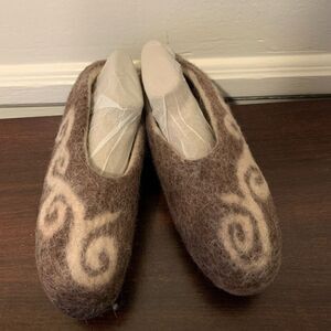 Handmade felt slippers from merino wool size 6-6,5